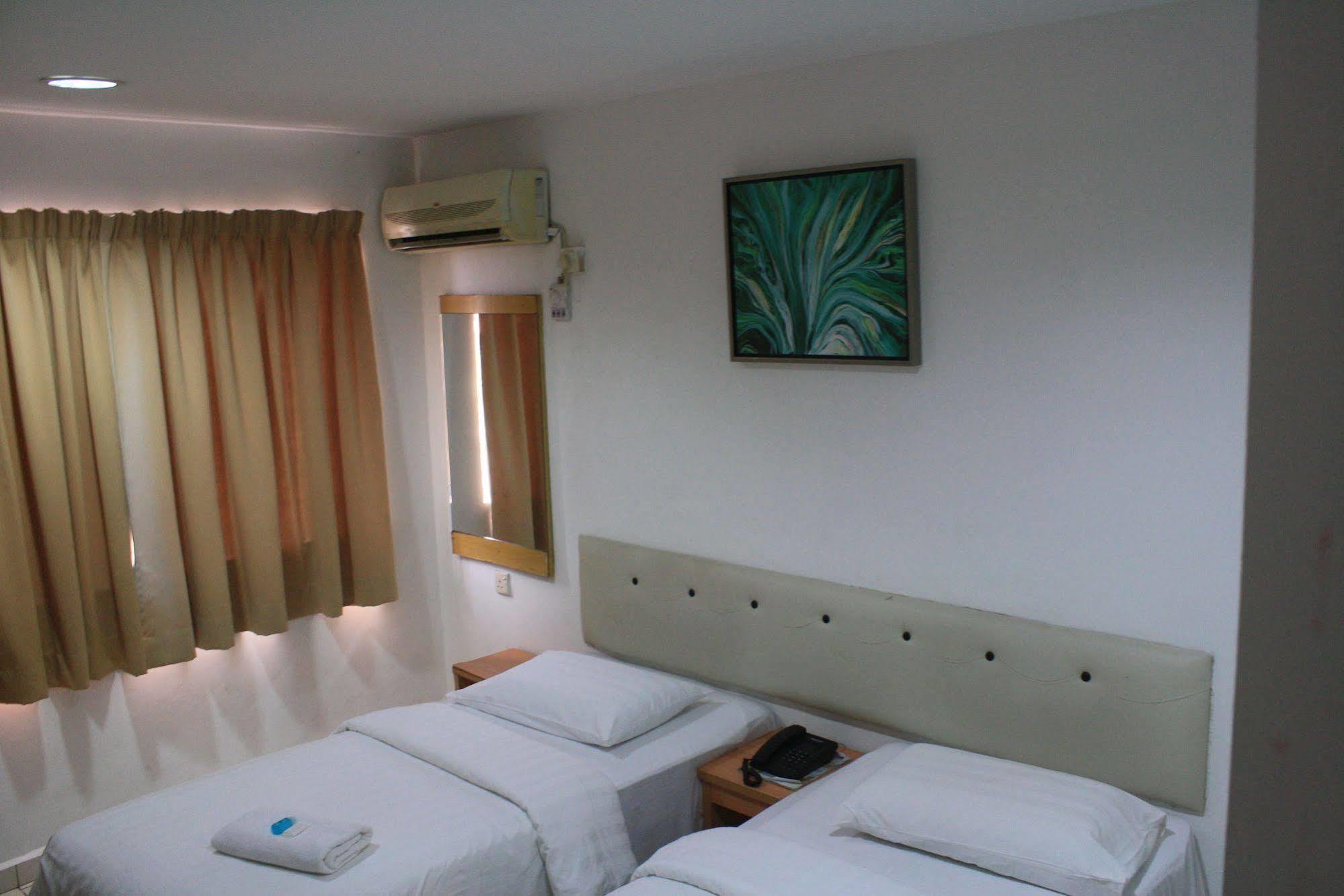 De Ocean Hotel Malacca Exterior photo